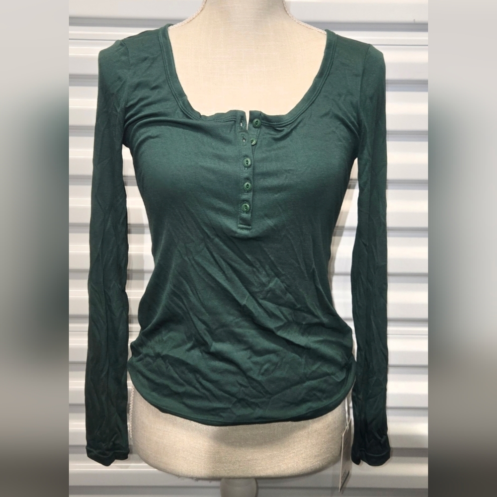 HALARA Forest Green Long Sleeve Tee